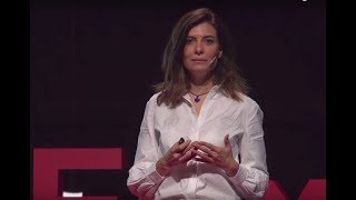 Nuevos líderes para un nuevo mundo  Beatriz Navarro  TEDxGracia [upl. by Elysha]