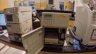 CHEM 408  Operating the Shimadzu LC10 HPLC Capsaicin Lab [upl. by Lemire]