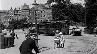 1920 Het verkeer in Amsterdam een verkeersfilm van de ANWB  oude filmbeelden [upl. by Aehta]